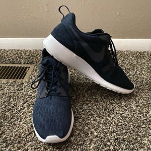 Men’s Navy Nike Roshe One